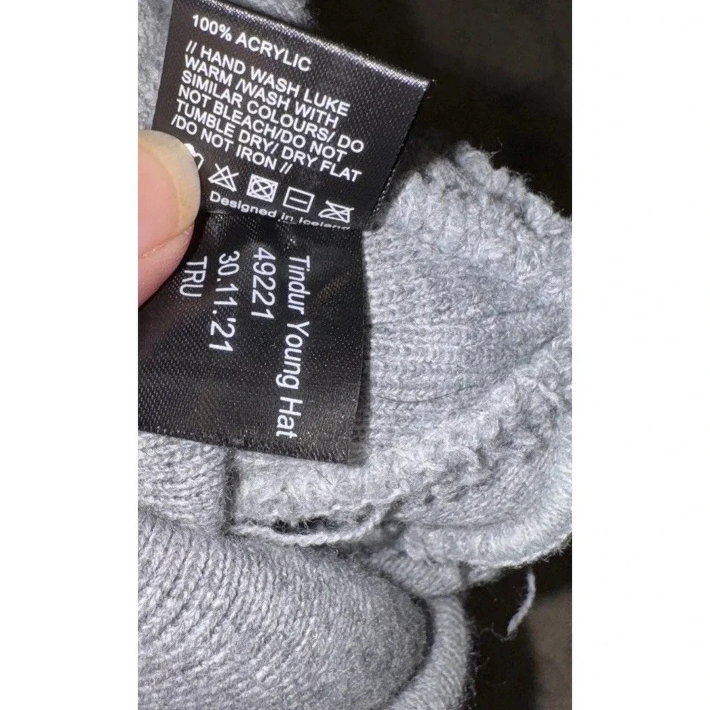 Icewear Iceland‎ Gray Tinder Beanie Acrylic Knit  Hat Youth 7-12 Years